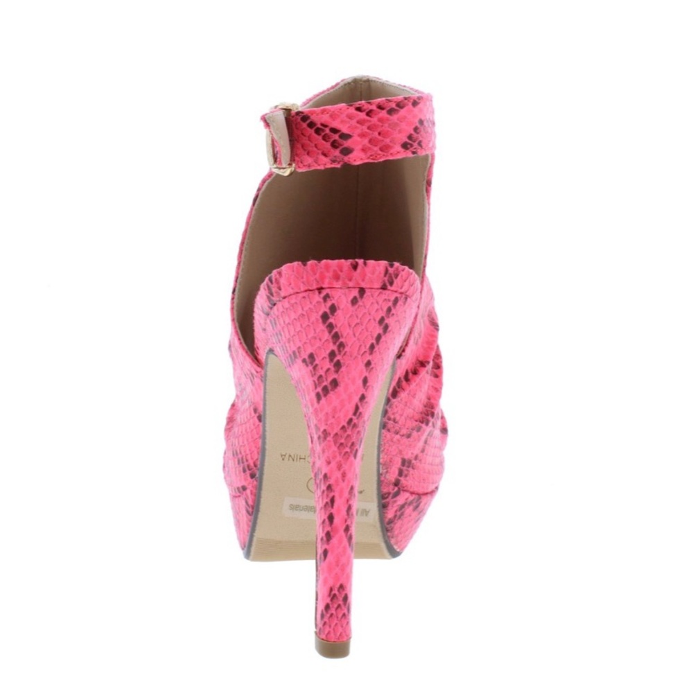 LAST PAIR! 💖 Pink Snake Women’s Heels - Picture 3 of 3